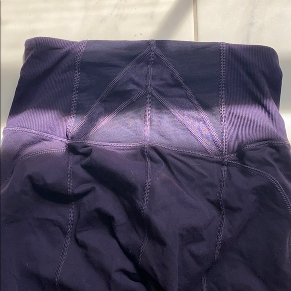 Lululemon full length high waisted legging - Picture 3 of 5